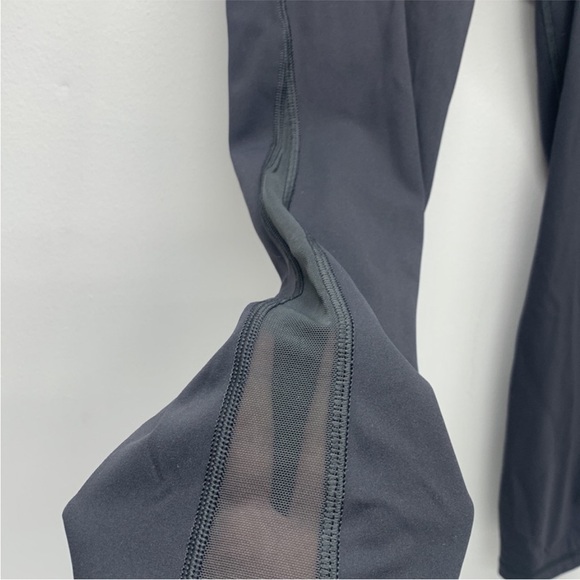 Lululemon Train Times 7/8 Pant Legging High Rise
Luxtreme Mesh Panel Venting - Picture 11 of 13